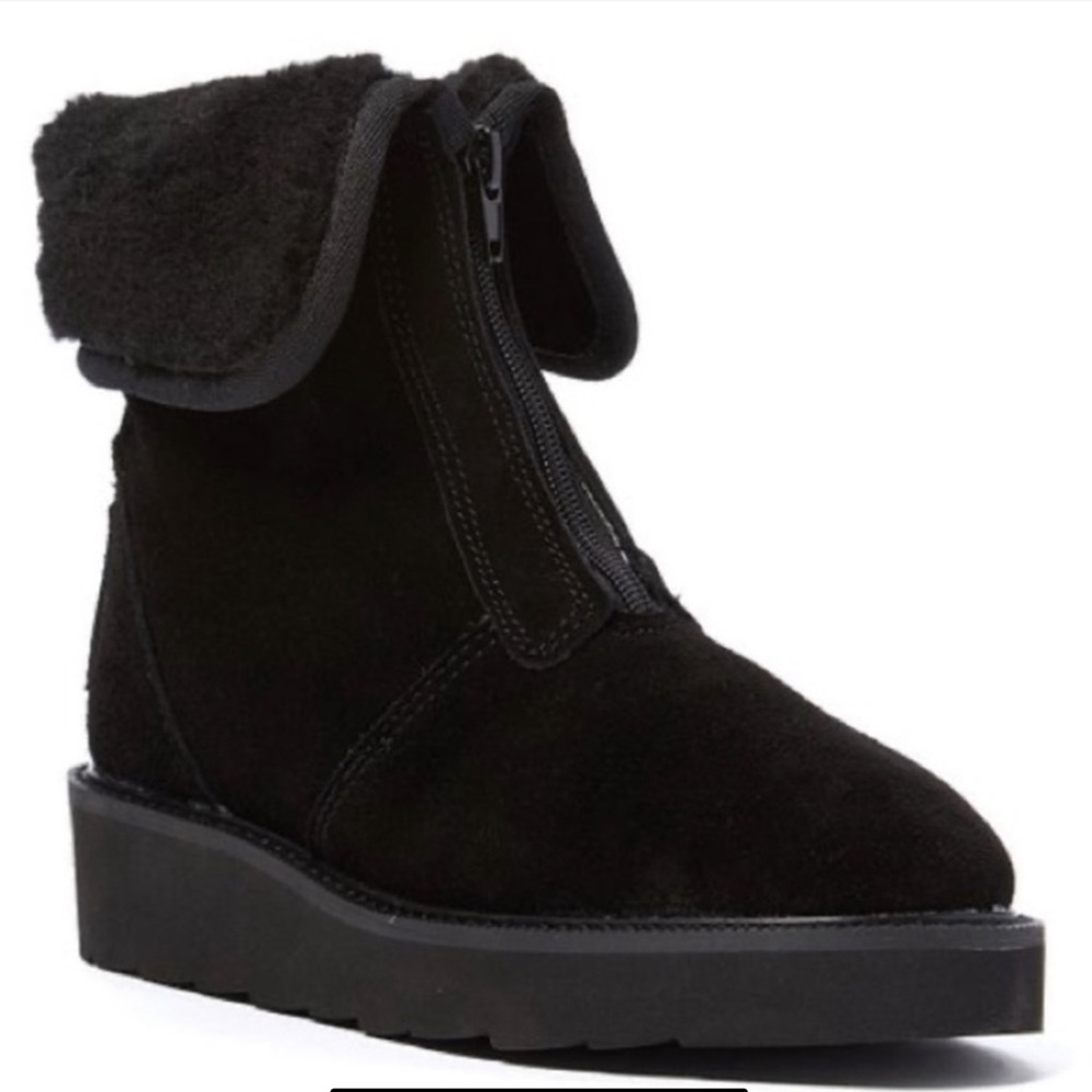 Aussie Merino Amelia Suede Boots with wool Interior. New In Box